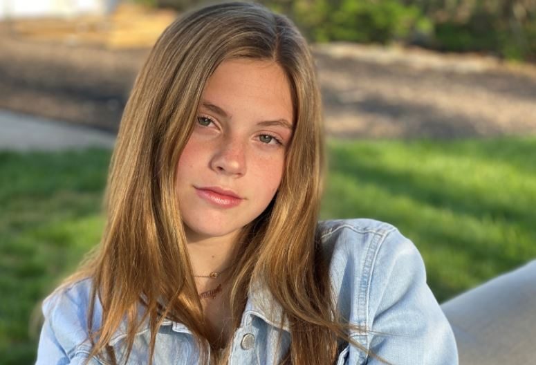 5 Fast Facts about singer Camryn Quinlan