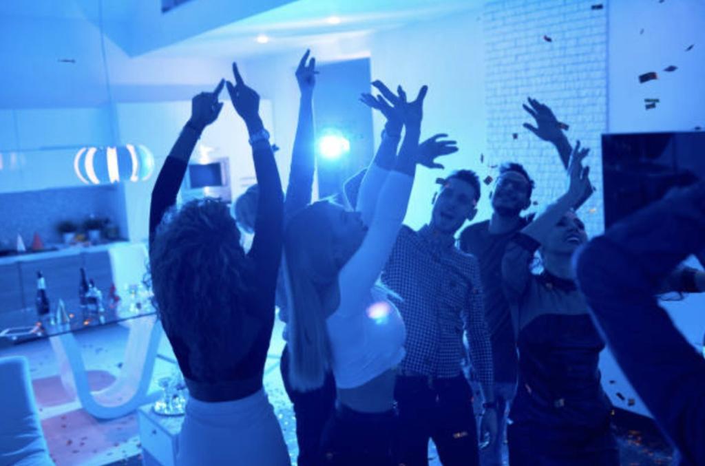 7 Tips to Throw a House Party Like A Pro