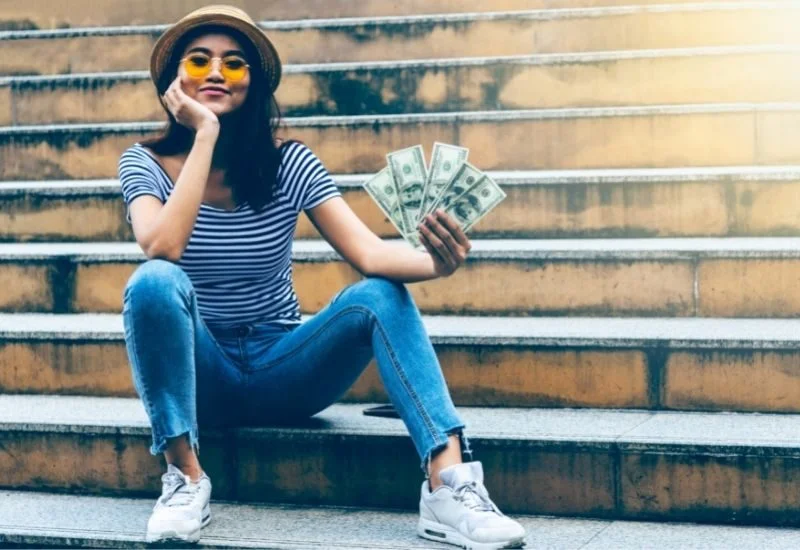 Reasons You Should Start Saving Money as a Teenager